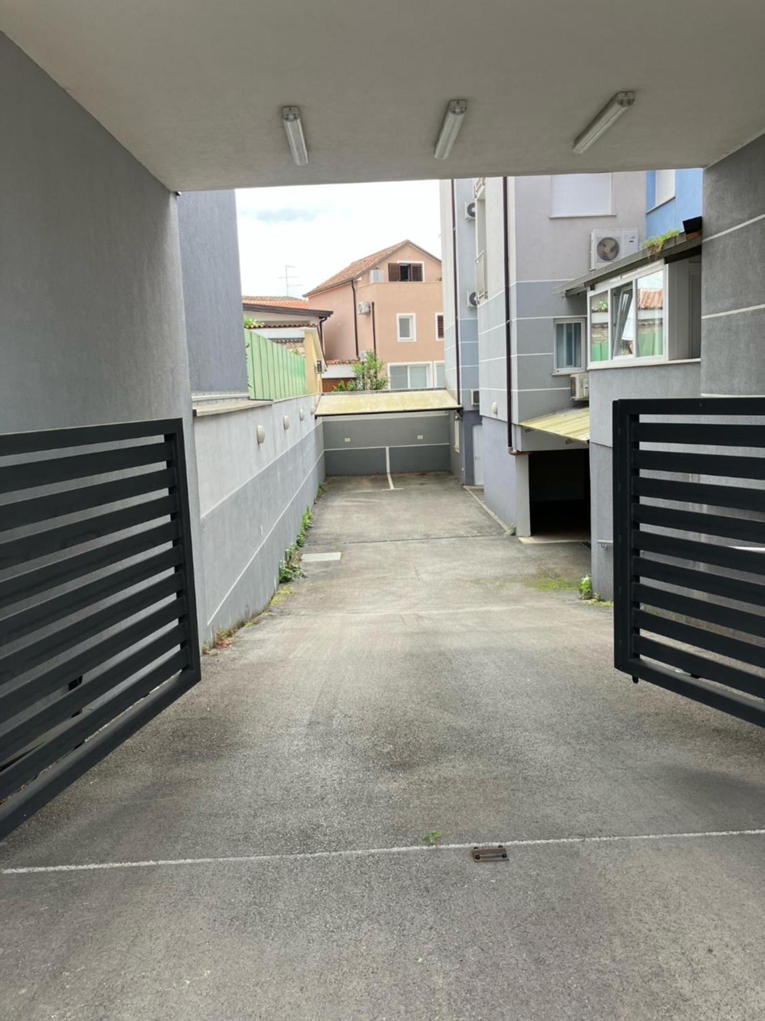 Apartment Capriati With Parking Garage Umag Exterior photo